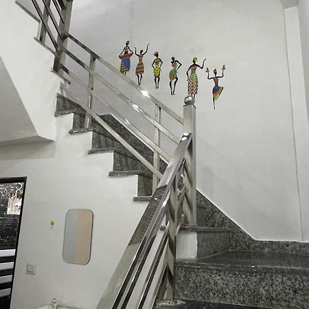 Rukmani Villas Group Of Rukmani Home Stay ماثورا المظهر الخارجي الصورة