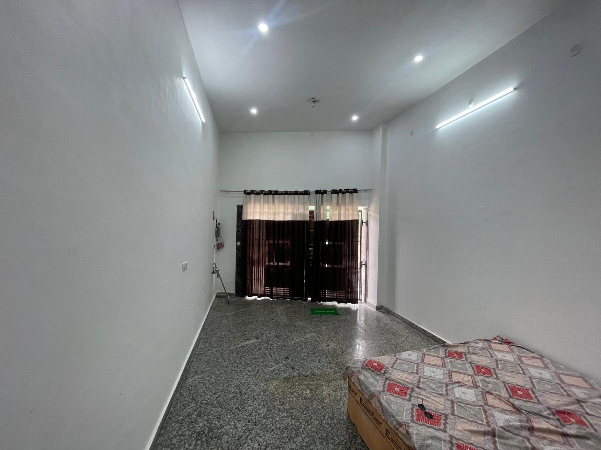 Rukmani Villas Group Of Rukmani Home Stay ماثورا المظهر الخارجي الصورة